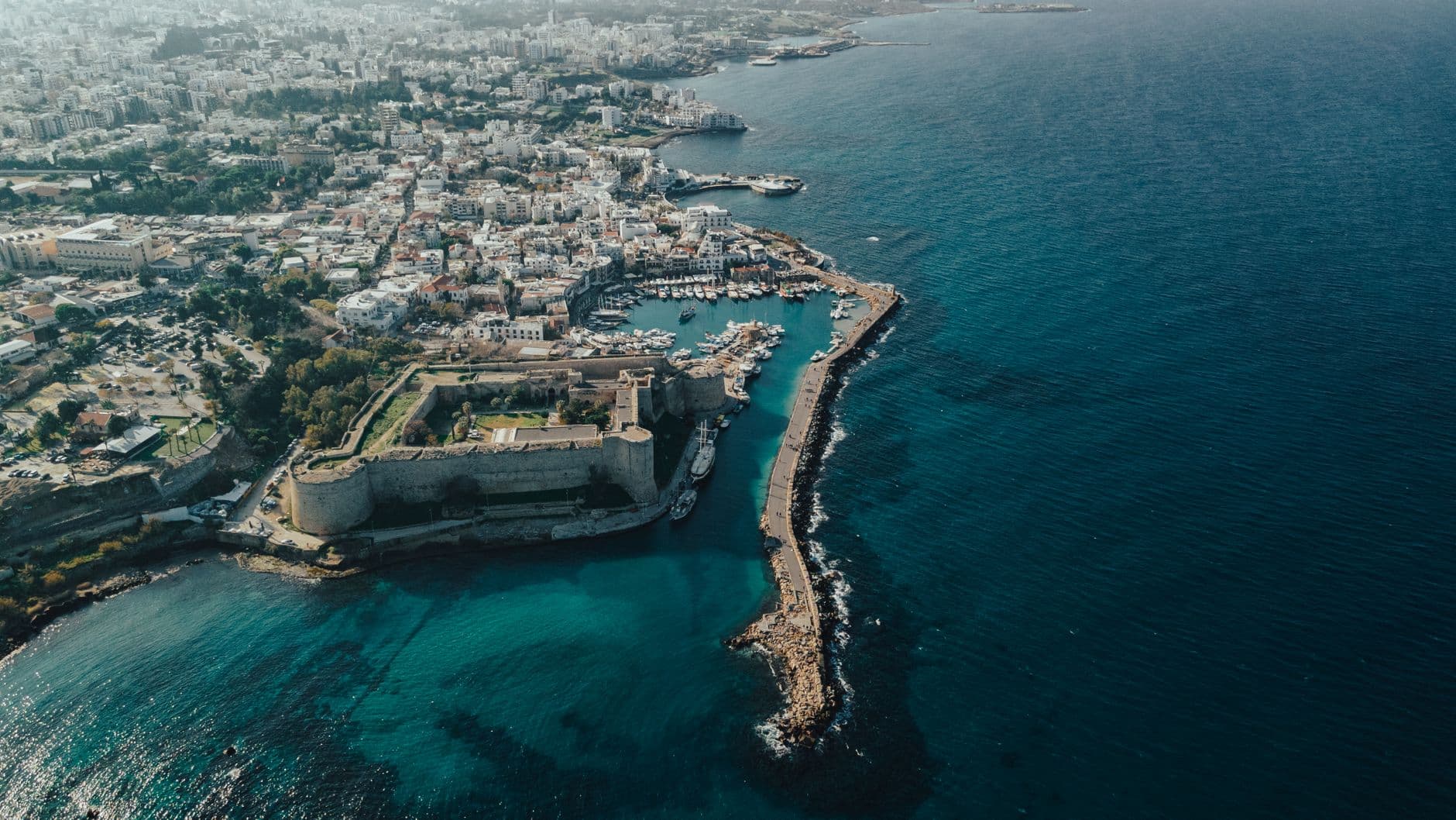 Expatriation fiscale à Chypre : comparatif des options